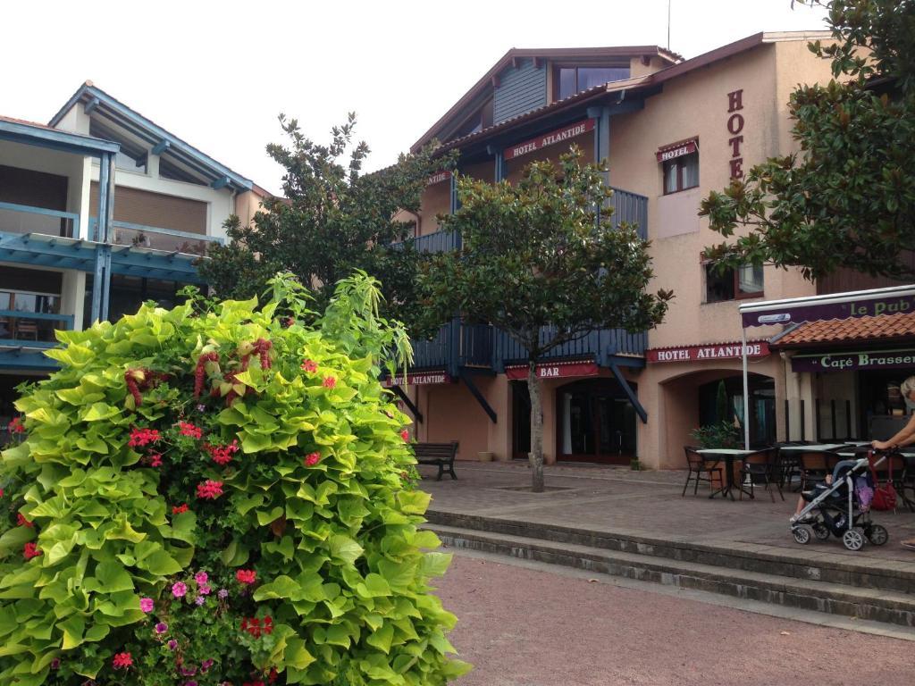 Hotel Atlantide Biscarrosse Exterior photo