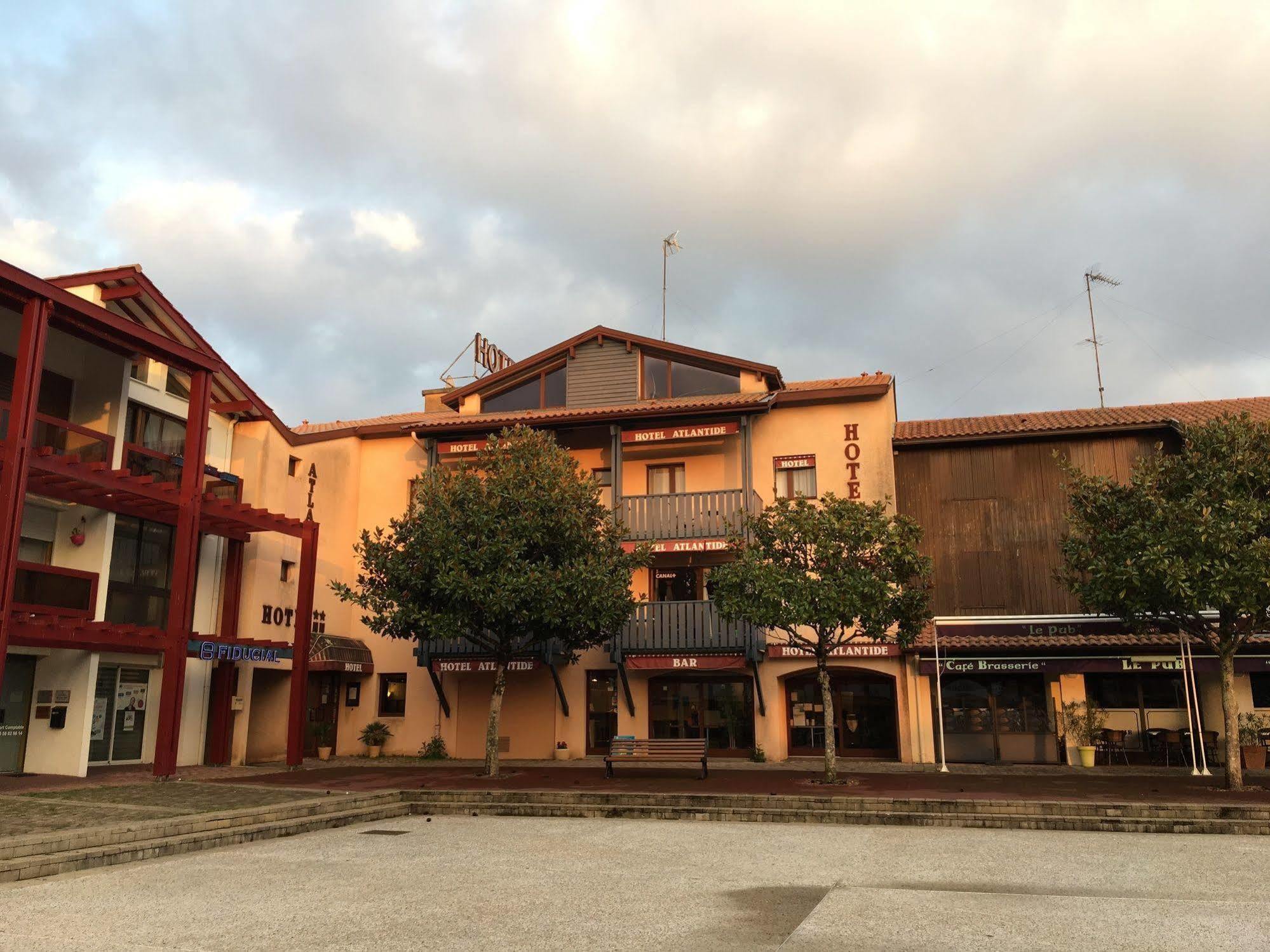 Hotel Atlantide Biscarrosse Exterior photo