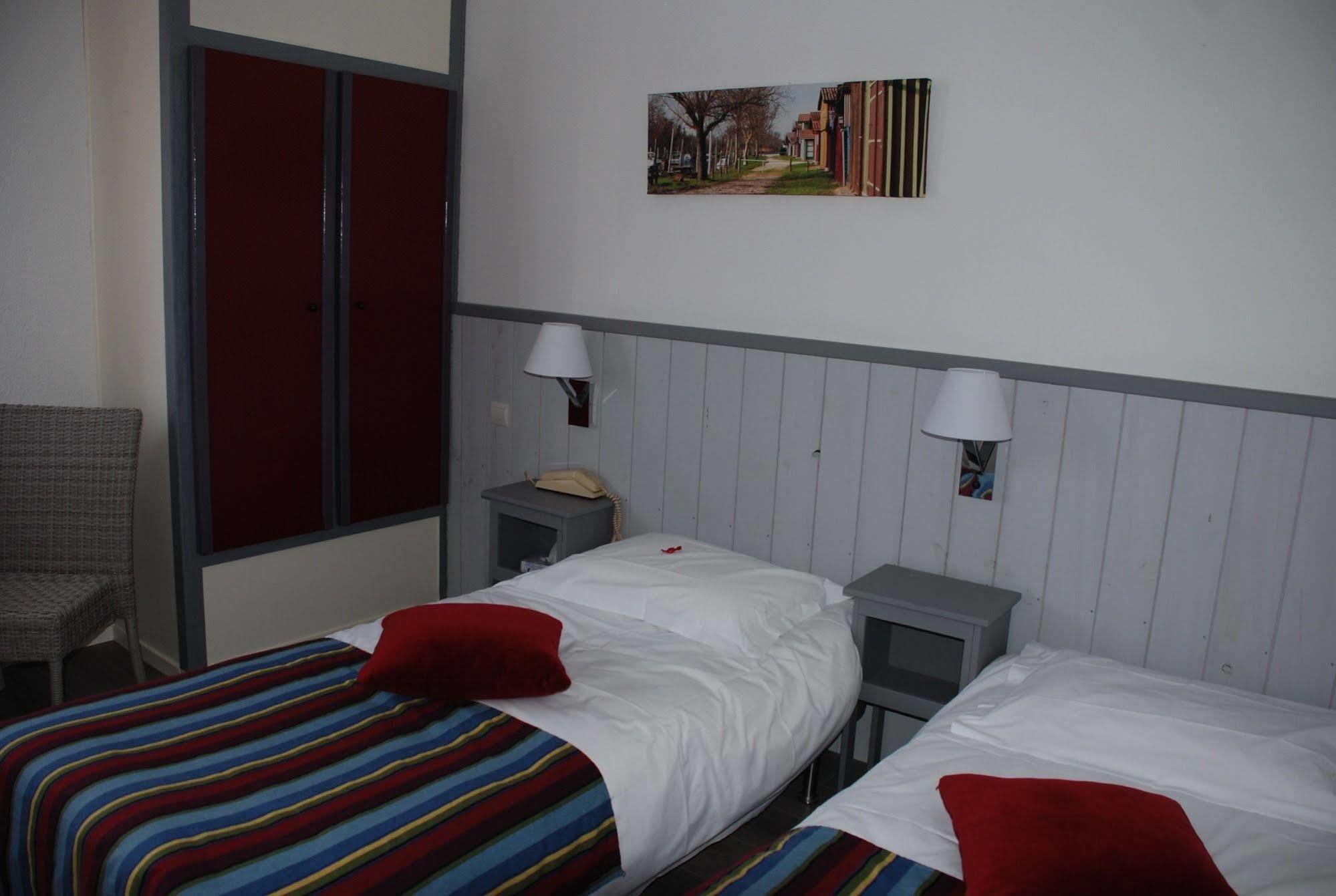 Hotel Atlantide Biscarrosse Exterior photo